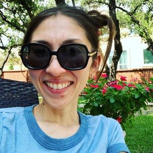 Meet your Posher, Asel